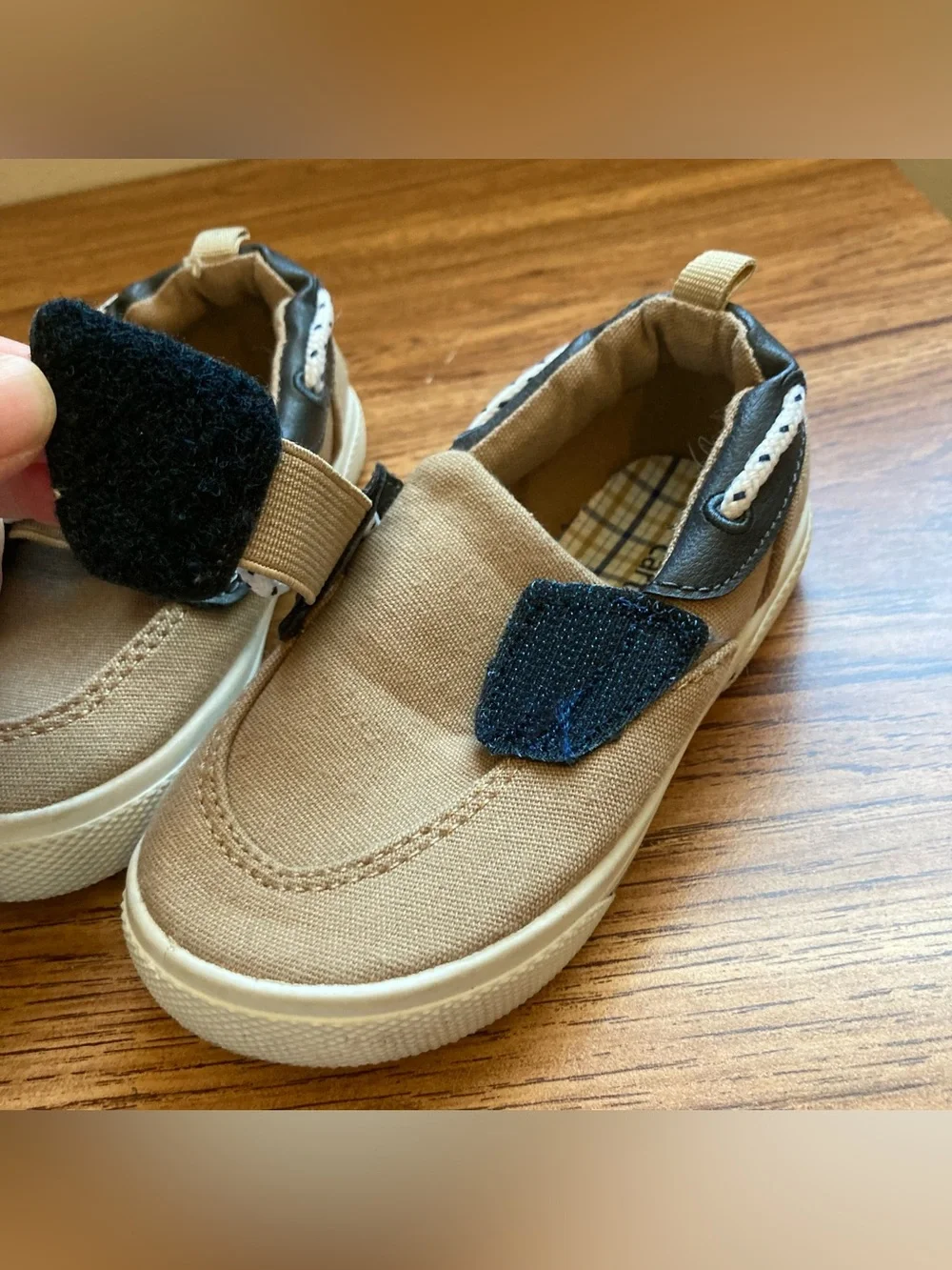 5/$15 Carter’s Tan & Navy Boat Shoes 7